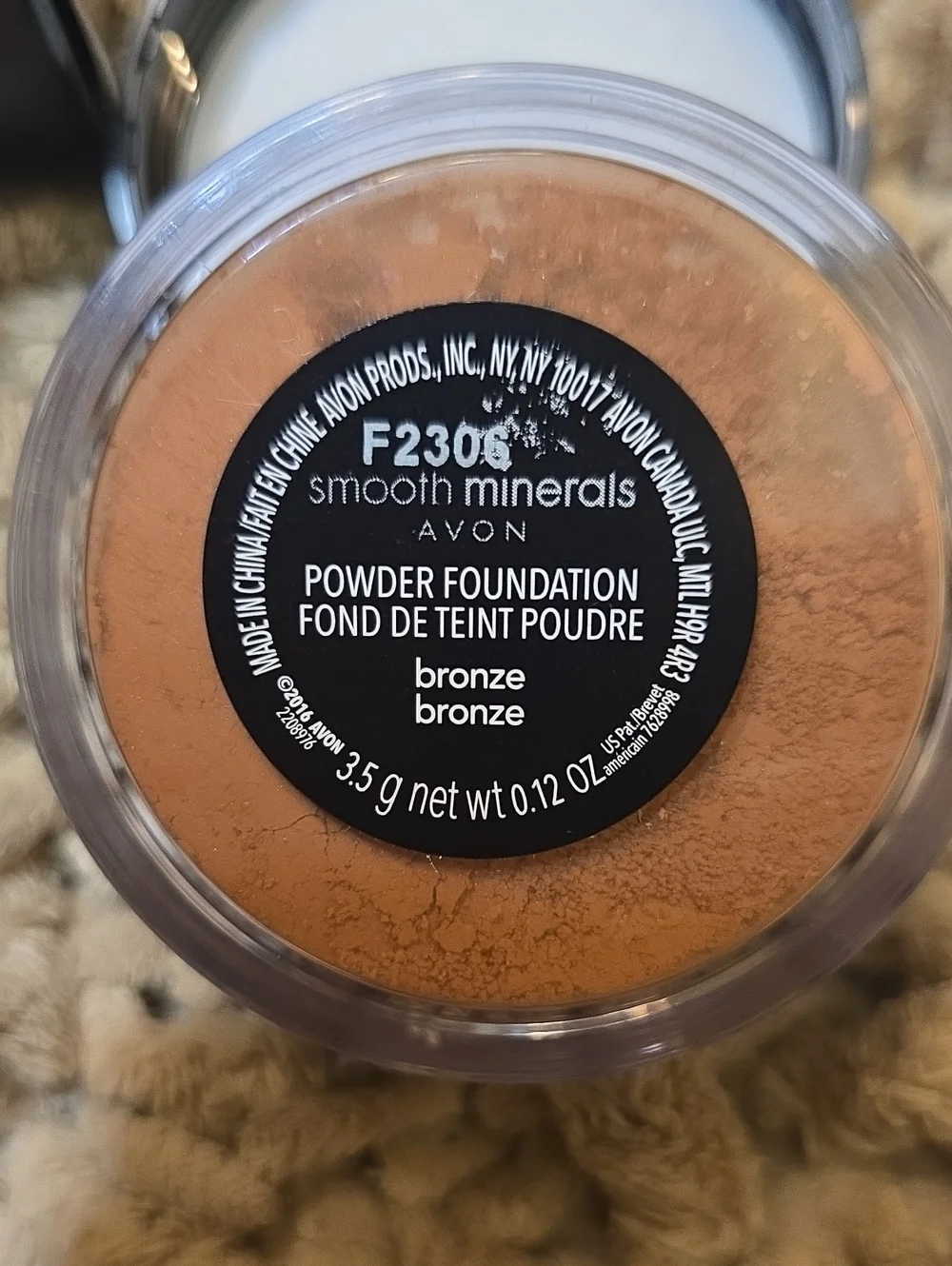 Avon Smooth Minerals Powder Foundation F2306 Bronze